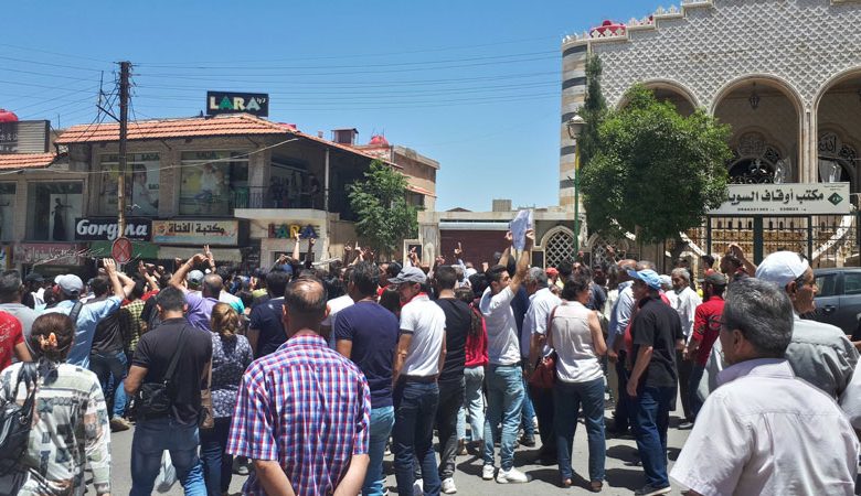 إسرائيل تقصف مستودعات "حزب الله" وميليشيات إيران في دمشق