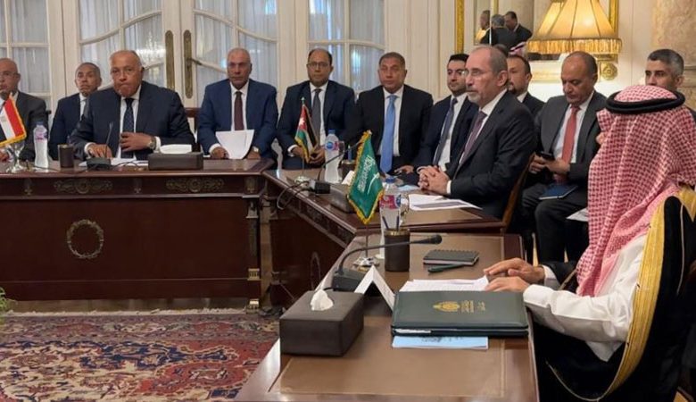 لجنة الاتصال العربية: الحل السياسي الوحيد لإنهاء الأزمة السورية