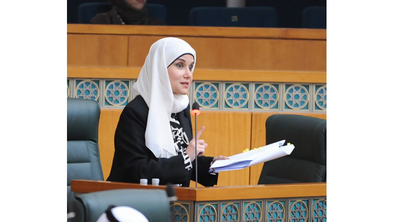 بوشهري تفتح ملف "تدخلات النواب" في النقل والندب