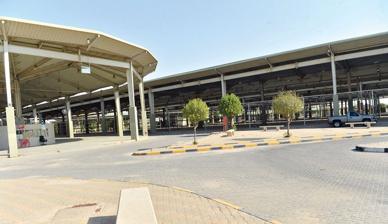 توزيع بسطات سوق الجمعة بالقرعة الإلكترونية