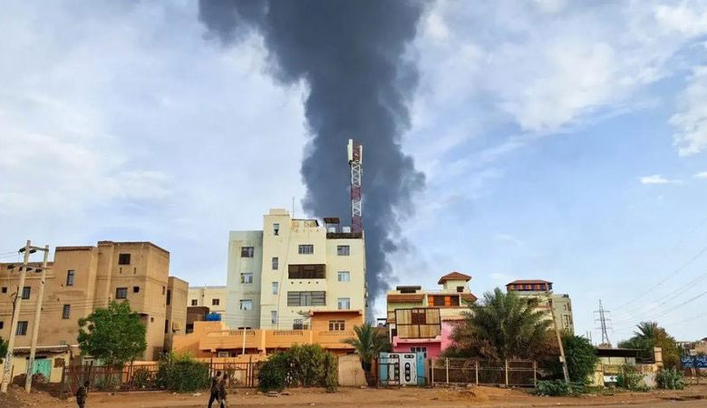 حرب الجنرالين تدخل شهرها الخامس والقتال يحتدم في الخرطوم