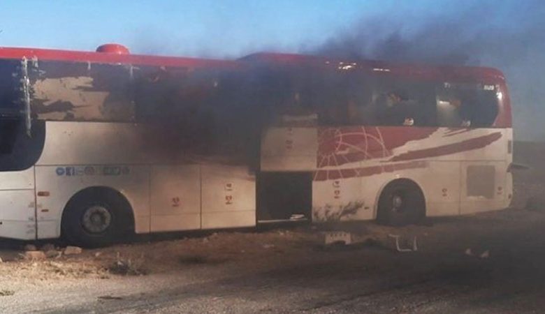 "داعش" يضرب بقوة ويقتل 33 جندياً في هجوم على حافلة عسكرية بدير الزور