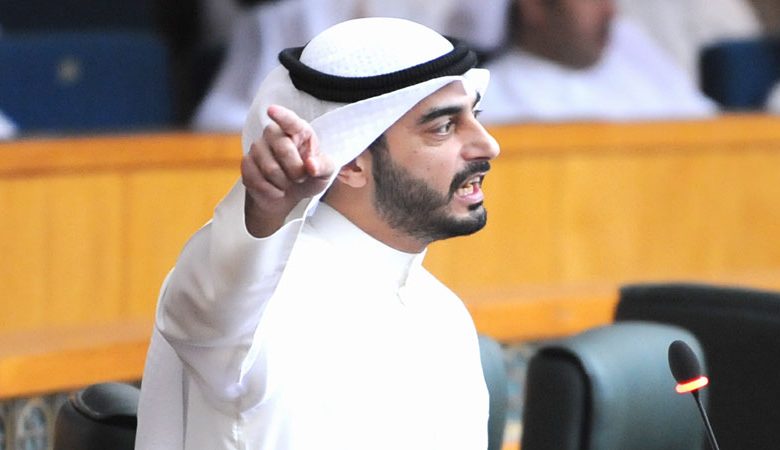 الأنبعي يقترح تخصيص مواقع للنحالين على الخطوط السريعة