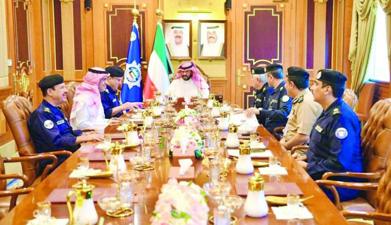 وزير الداخلية للوكلاء المساعدين: تطبيق القانون على الجميع