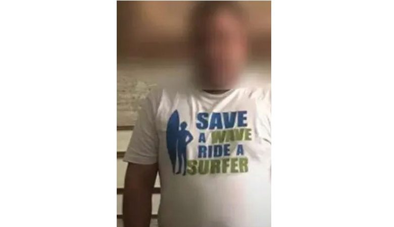 انتحل صفة طبيب ليحقق حلمه ويجري عمليات ولادة