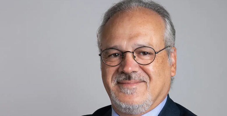 الرئاسة الفرنسية تؤكد أن سفيرها في النيجر غادر البلاد