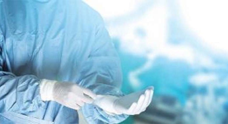 غرفة عمليات سرية  في مركز طبي مشهور يقودها طاقم من المخالفين