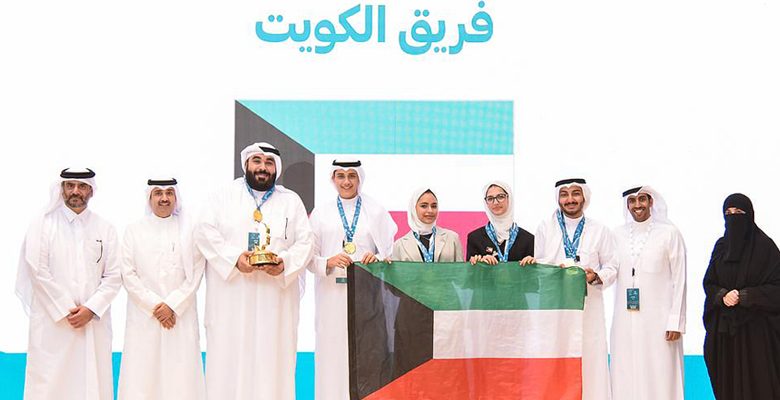 فريق مناظرات المدارس الكويتي يحقق المركز الأول بالدوحة