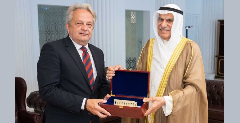 رئيس مجلس الأمة يستقبل نائب وزير الدفاع الهنغاري