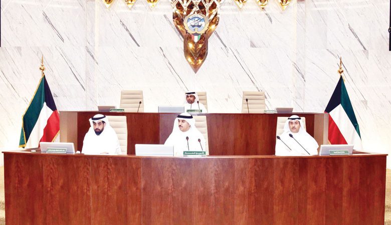 "البلدي" يشهر سيف المادة 25 ضد رفض الوزير الشعلة دركال "الصناعة"