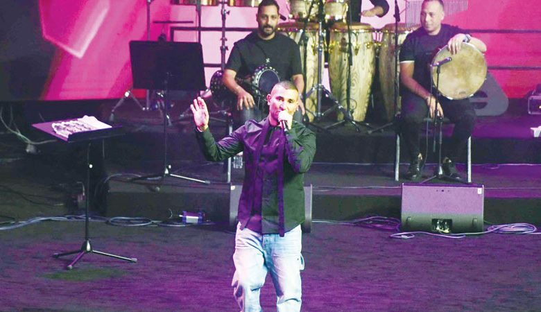 أحمد سعد "ورط" رامي صبري في "موسم الكويت" الأول