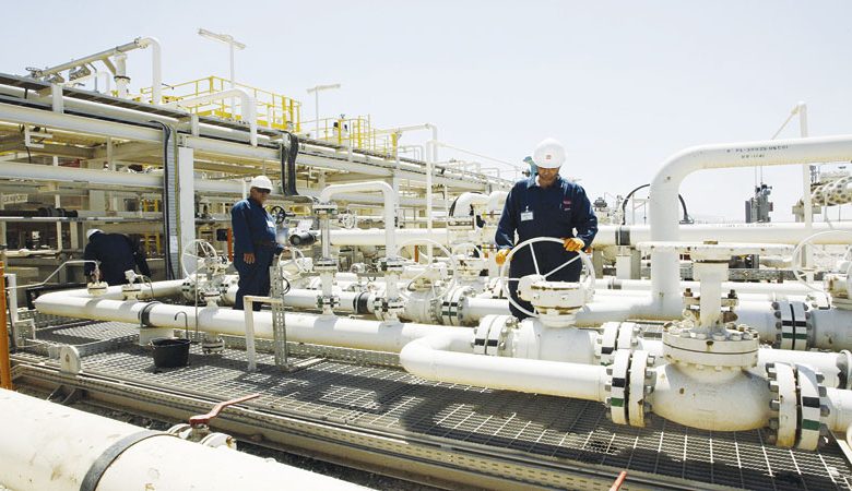 النفط يرتفع فوق 97 دولاراً… أعلى مستوى منذ أغسطس 2022