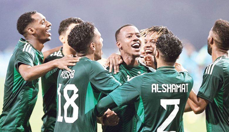 السعودية تواعد أوزبكستان في "ربع نهائي القدم"