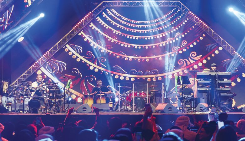 "لقياك" مفاجأة المنهالي وأصيل هميم على المسرح&hellip; و"ديوهات" تجمعهما و"ميامي" وفؤاد وموضي الشمراني