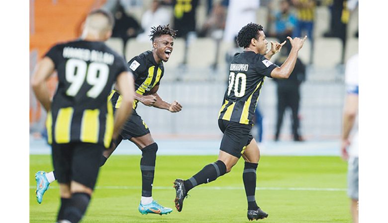 فوز الاتحاد وتعادل الهلال