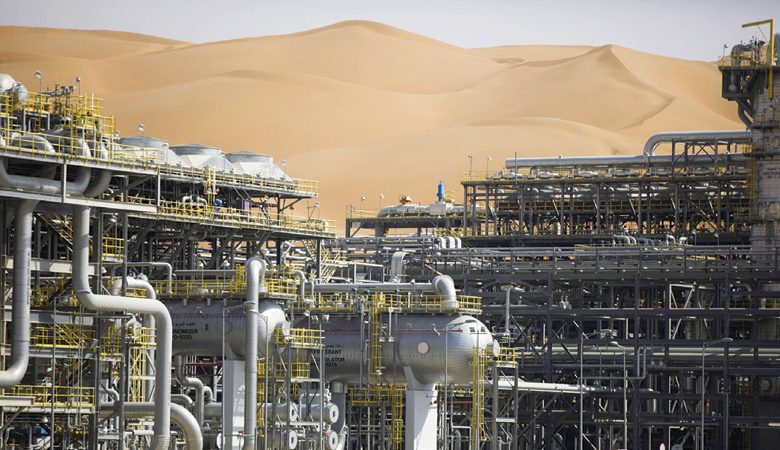 أسعار النفط ترتفع إلى 93.7 دولار للبرميل وسط توقعات بشح الإمدادات