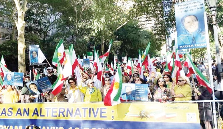آلاف الإيرانيين ينددون بتواجد رئيسي في الأمم المتحدة ويطالبون بمحاكمته