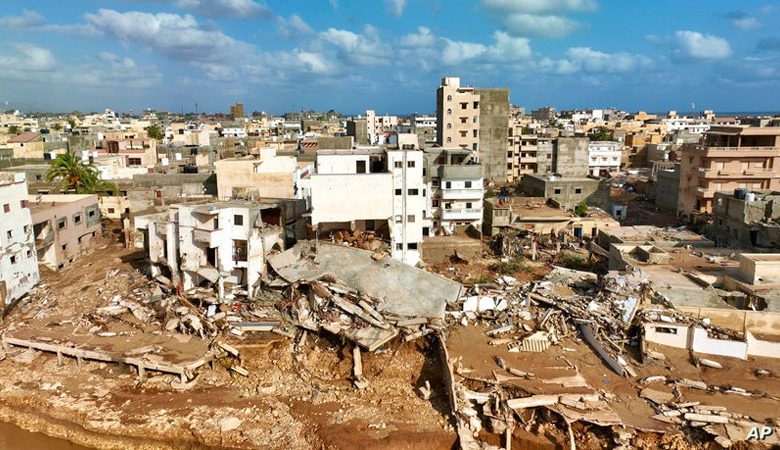عشرات آلاف القتلى والمفقودين وفيضانات ليبيا تُشرّد 30 ألف شخص