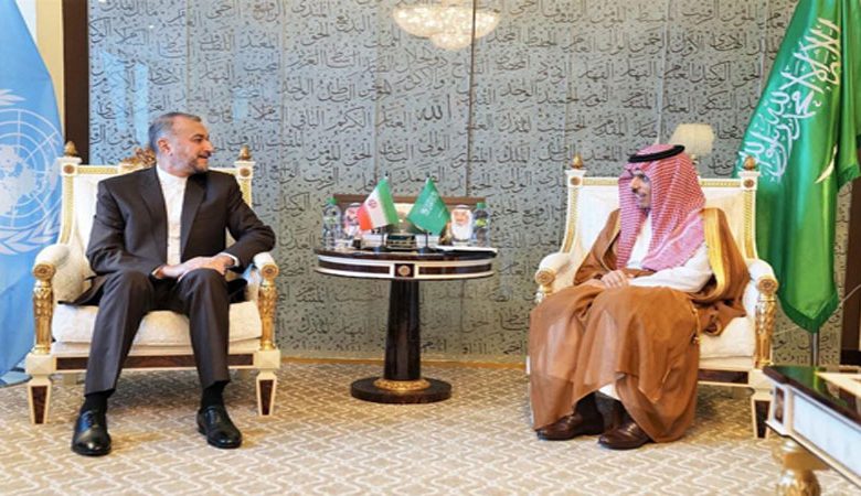 إيران تحبط 30 تفجيراً إرهابياً وتواصل تبادل الرسائل مع أميركا