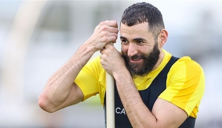 بنزيمة يغيب أسبوعاً عن الاتحاد