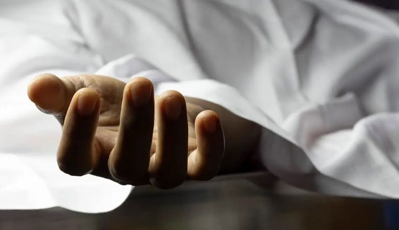دجّال يمني يتسبّب في وفاة فتاة بزعم "حرق الجني"