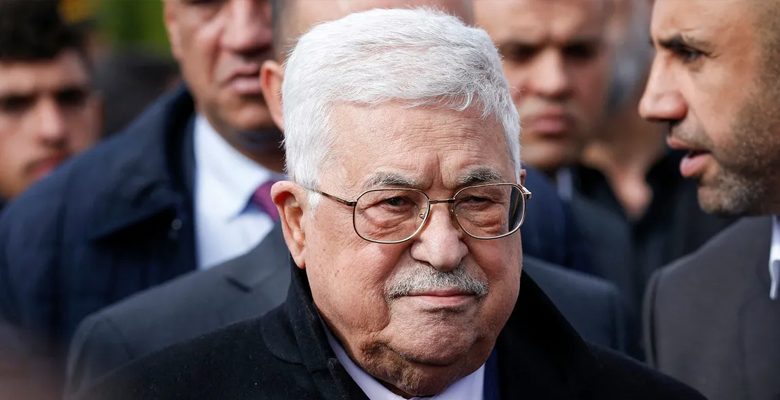 عباس يؤكد على حق الشعب الفلسطيني في الدفاع عن نفسه