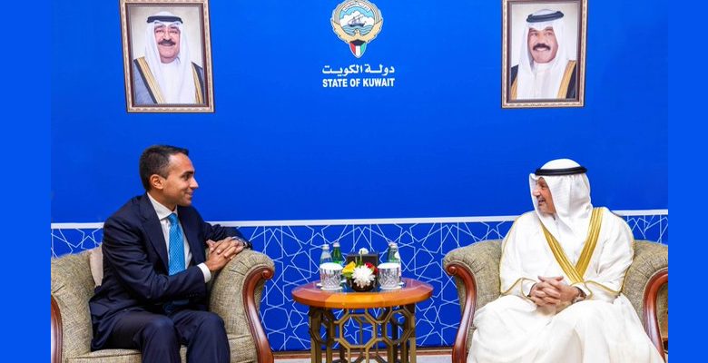 وزير الخارجية يلتقي ممثل الاتحاد الأوروبي لمنطقة الخليج على هامش الاجتماع الوزاري الخليجي الأوروبي في سلطنة عمان