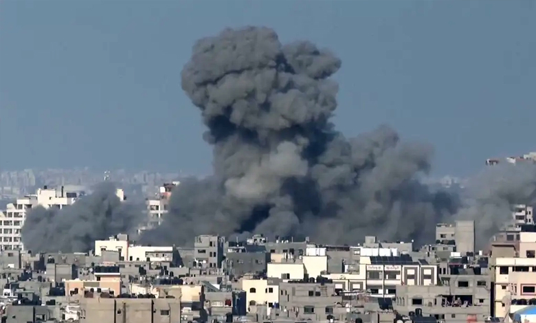 سفير فلسطين بمصر: القصف شرد 1.2 مليون شخص ولا مكان لدفن الجثث