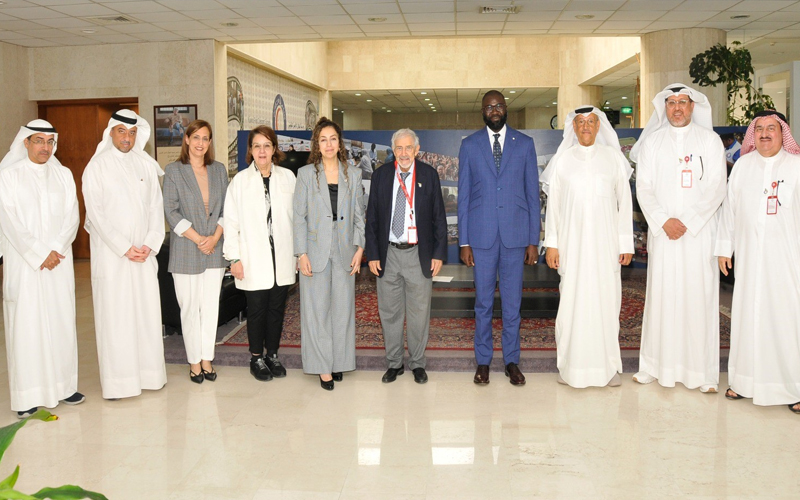 (الهلال الاحمر) الكويتي يشيد بجهود اللجنة الدولية للصليب الاحمر