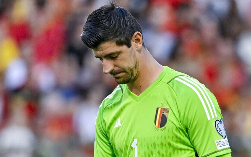 متحديا قرار رابطة الدوري الإسباني.. كورتوا يواصل مساندته إسرائيل