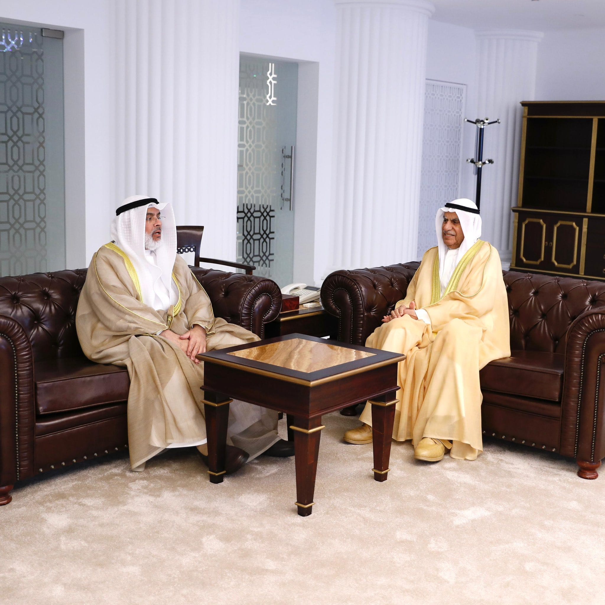 السعدون يتسلم تقرير ديوان المحاسبة