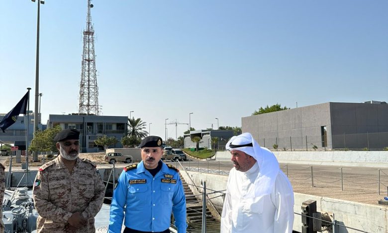 وزير الدفاع : تحقيق أقصى درجات اليقظة والجاهزية والاستعداد لحفظ أمن الوطن وسلامة مياهه الإقليمية 