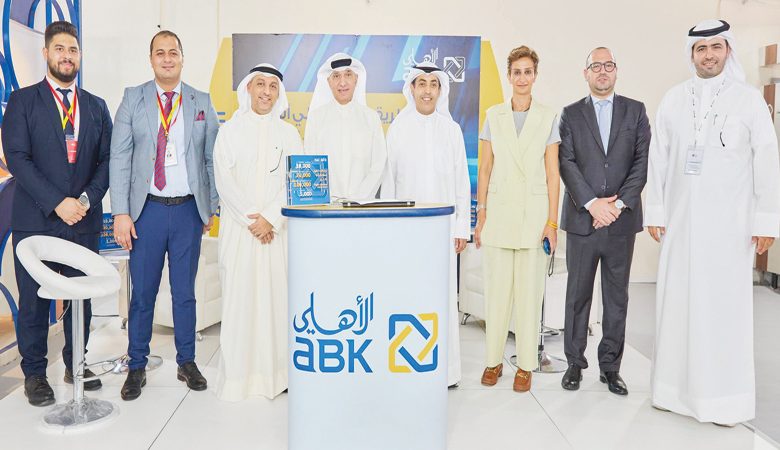 " الأهلي" شارك في معرض Auto World Show للسيارات