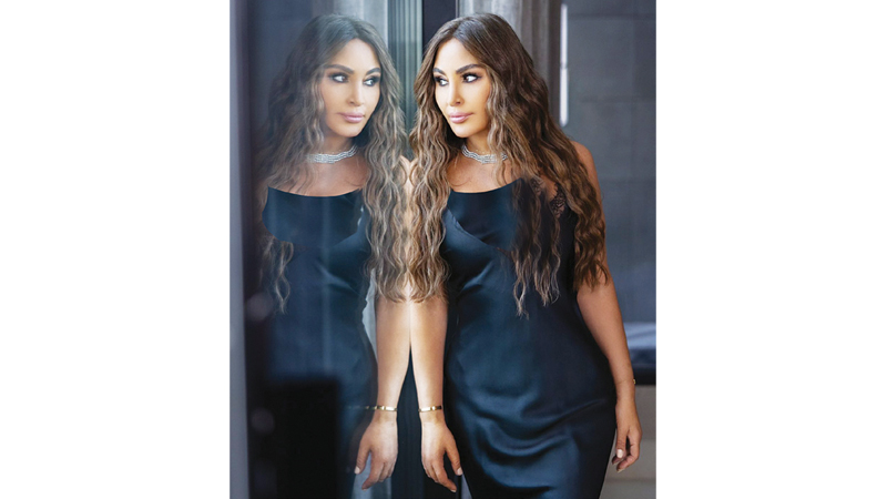 إليسا زارت "روتانا": غلطت وعدت إلى الطريق الصحيح