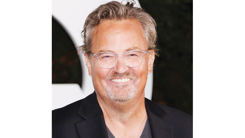 وفاة ماثيو بيري غرقاً في جاكوزي المنزل