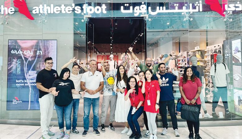 "ذي أثليتس فوت" تحتفل بإعادة افتتاح فرعها في الكوت مول بموقع جديد