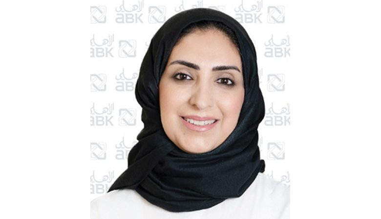 البنك الأهلي الكويتي يطلق حملة "رشح صديق"