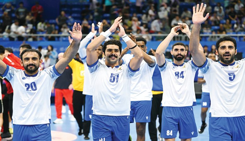 "أزرق اليد" إلى قطر الخميس المقبل