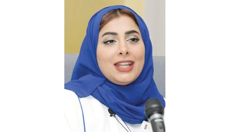 عائشة السيفي…تعزف القصائد على أوتار الجمال