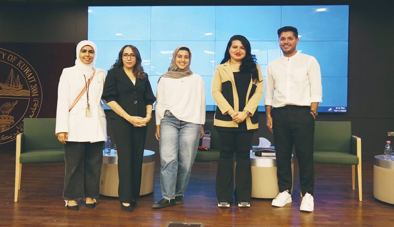 "الأميركية" تقيم حلقة نقاشية لتعزيز الاستدامة في مجال إدارة الأعمال