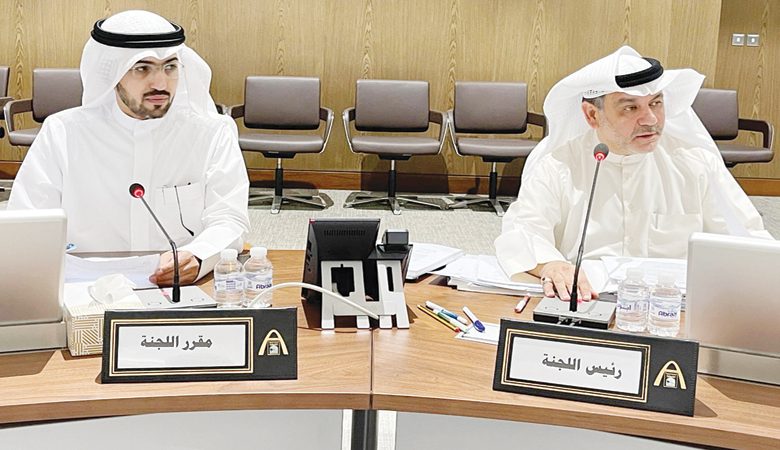 كمال: كل أبراج الاتصالات فوق أسطح المنازل غير مرخصة