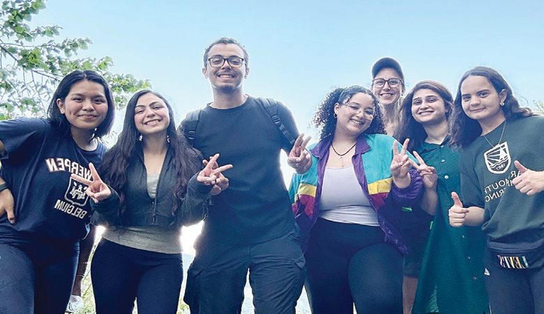 طلبة "الأميركية" خاضوا تجارب مثمرة في جامعتي "دارتموث" و"جورج واشنطن"