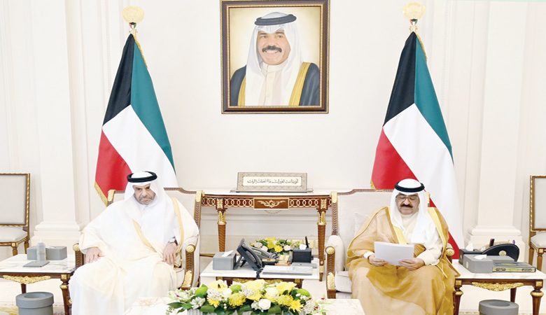 ولي العهد تسلم دعوة لصاحب السمومن أمير قطر لقمة "التعاون الآسيوي"