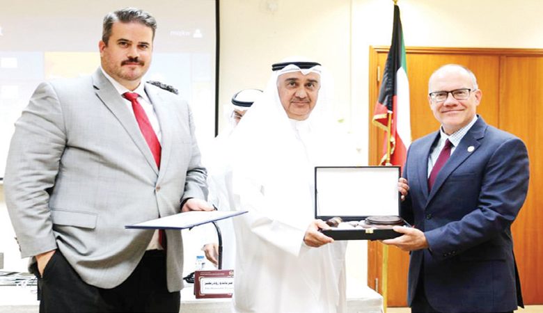 "الدراسات القضائية" اختتم مؤتمر "المبادئ" وكرَّم المشاركين