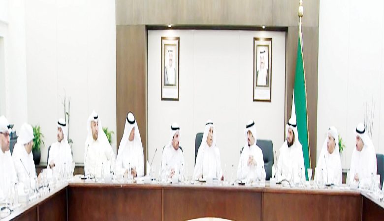 تجريم "التعاطف" والتعامل التجاري مع إسرائيل وتكليف "التجارة" وضع قوائم بالجهات المحظورة