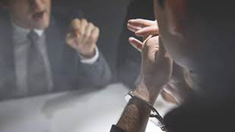 التحقيق مع أعضاء مجلس إدارة ناد رياضي متهمين بالاختلاس