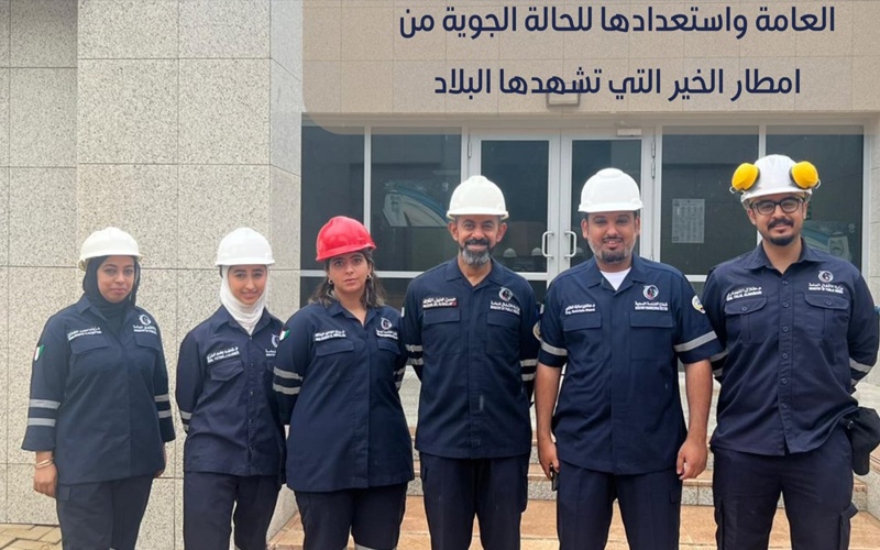 الأشغال: فرق الطوارئ منتشرة على الطرق في المحافظات الست للتعامل مع الحالة المطرية