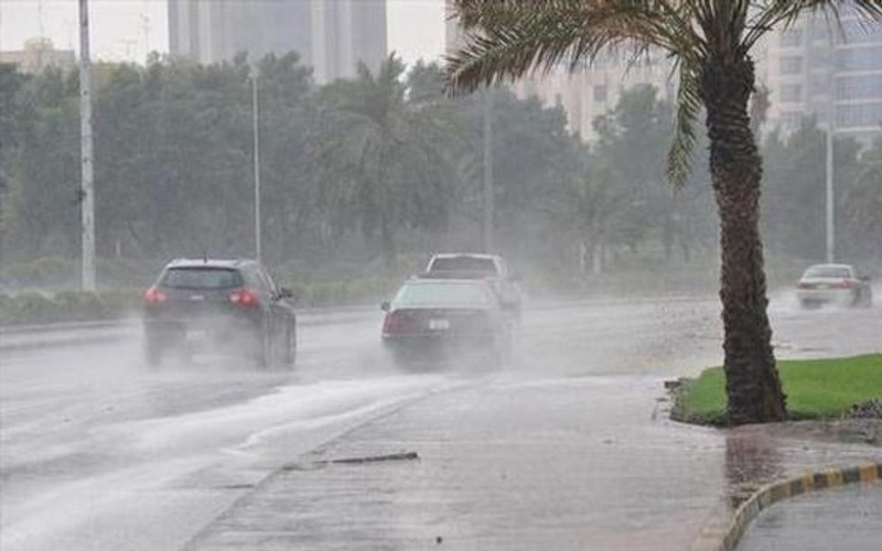 أمطار رعدية قد تكون غزيرة في بعض مناطق البلاد اليوم والطقس يتحسن في عطلة نهاية الأسبوع