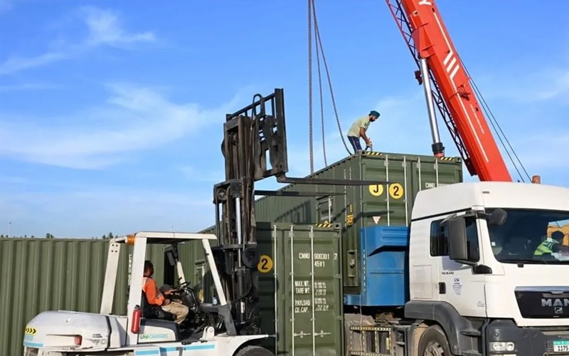 الإمارات تقيم 3 محطات تحلية لتزويد غزة بالمياه