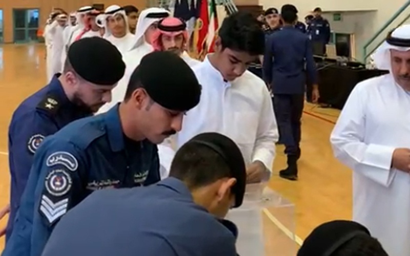 قوة الاطفاء تجري قرعة المتقدمين للانتساب لها